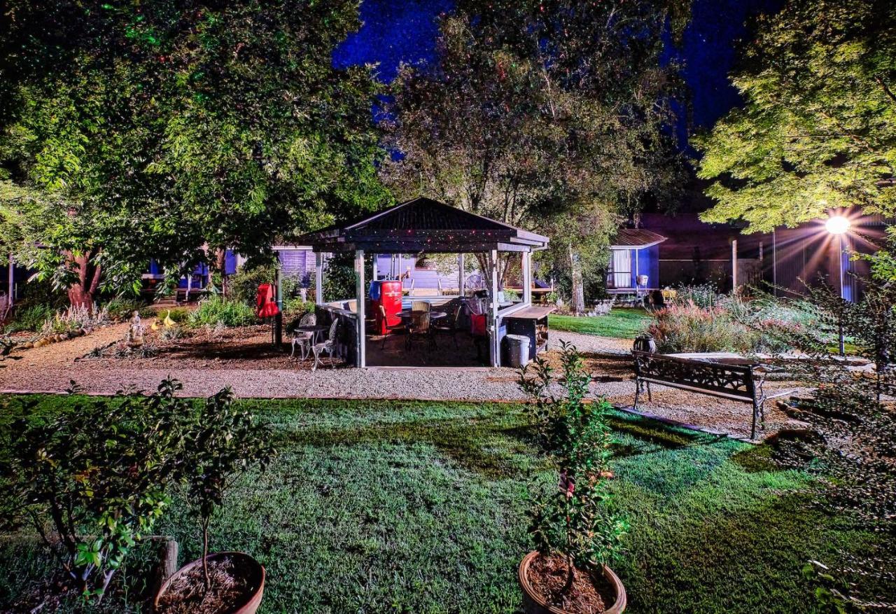 Edlin House Ξενοδοχείο Bright Εξωτερικό φωτογραφία
